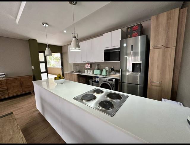 2 BEDROOM APARTMENT FOR SALE IN LYNNWOOD